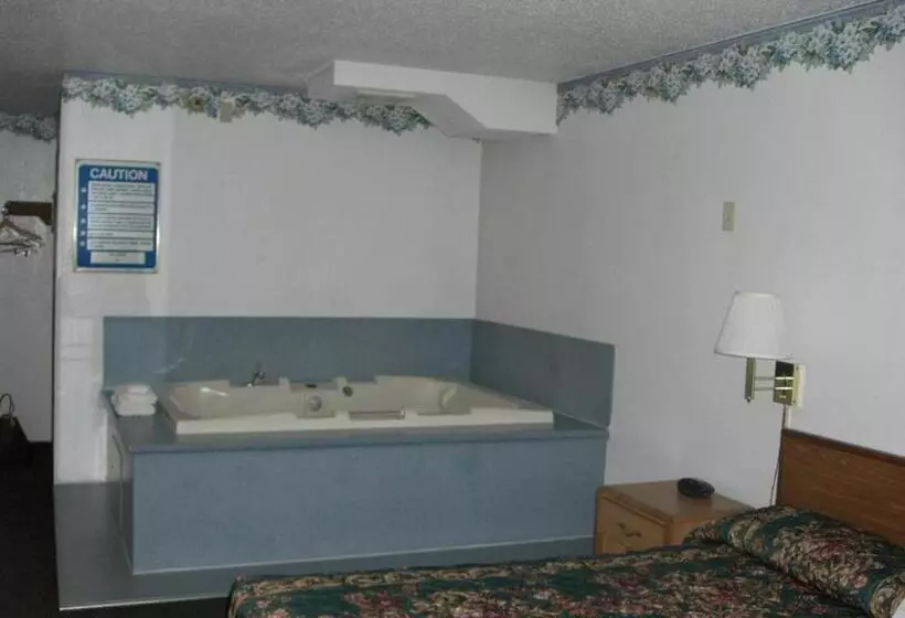 ハイドロマッサージバス付きスイート, Norwood Inn Minneapolis Roseville