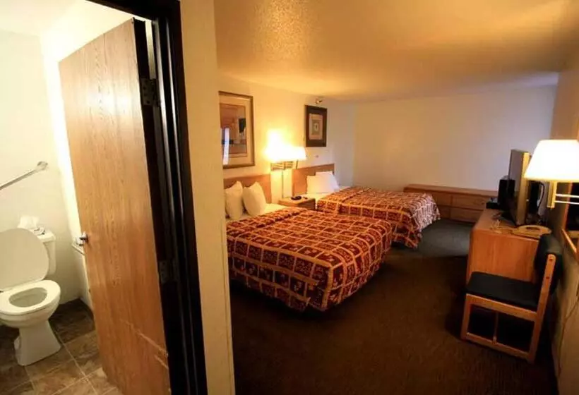 ２ダブルベッドのスタンダードルーム, Norwood Inn Minneapolis Roseville