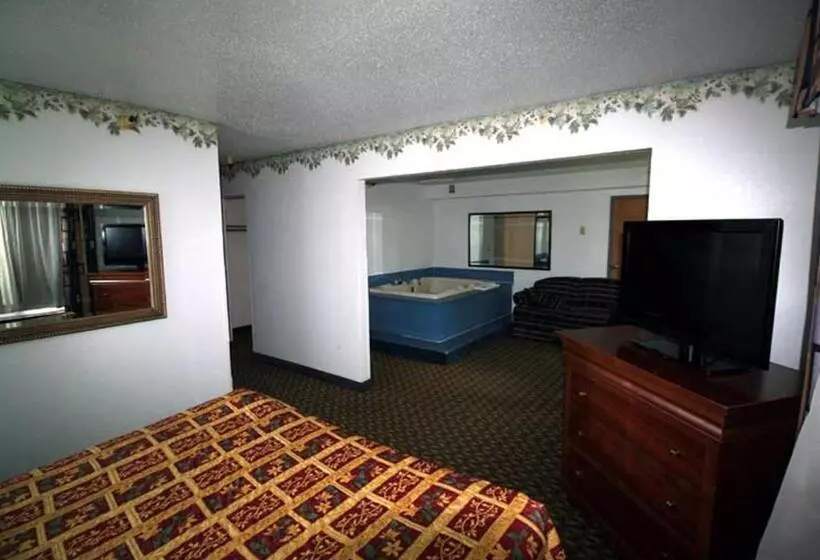 キングサイズベッドのスイートルーム, Norwood Inn Minneapolis Roseville