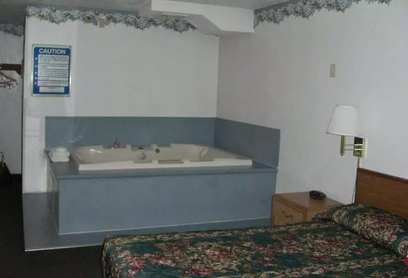 キングサイズベッドのスタンダードルーム, Norwood Inn Minneapolis Roseville