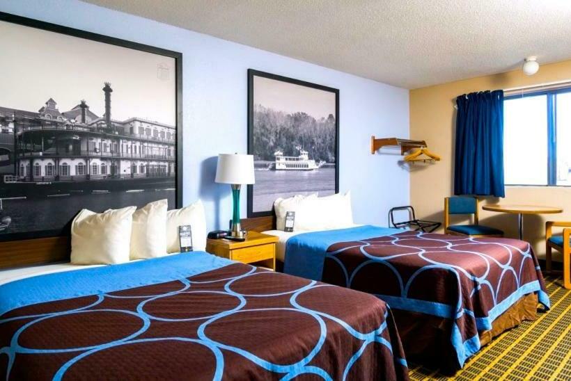 غرفة قياسية لذوى الاحتياجات الخاصة, Super 8 By Wyndham Burlington