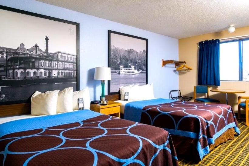 غرفه قياسيه سريرين مزدوجين, Super 8 By Wyndham Burlington