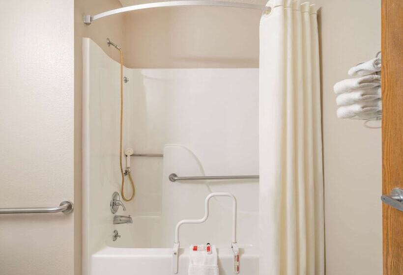 غرفة قياسية لذوى الاحتياجات الخاصة, Super 8 By Wyndham Clinton