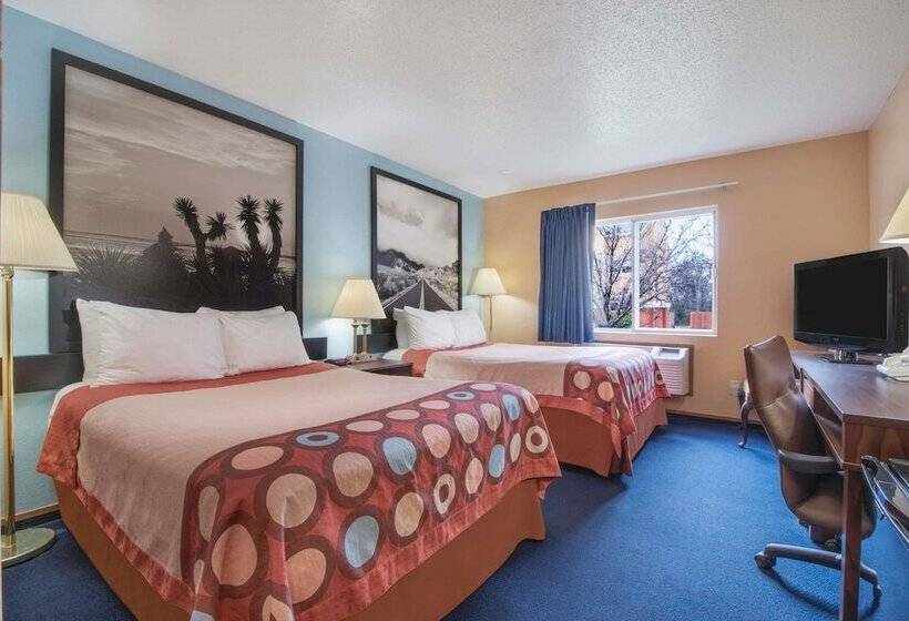 اتاق استاندارد با 2 تخت دوبل, Super 8 By Wyndham College Station