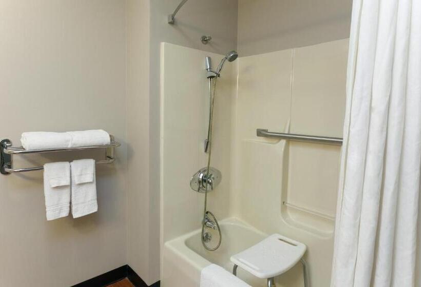 חדר סטנדרט מותאם לאדם עם מוגבלויות, Super 8 By Wyndham Gilman