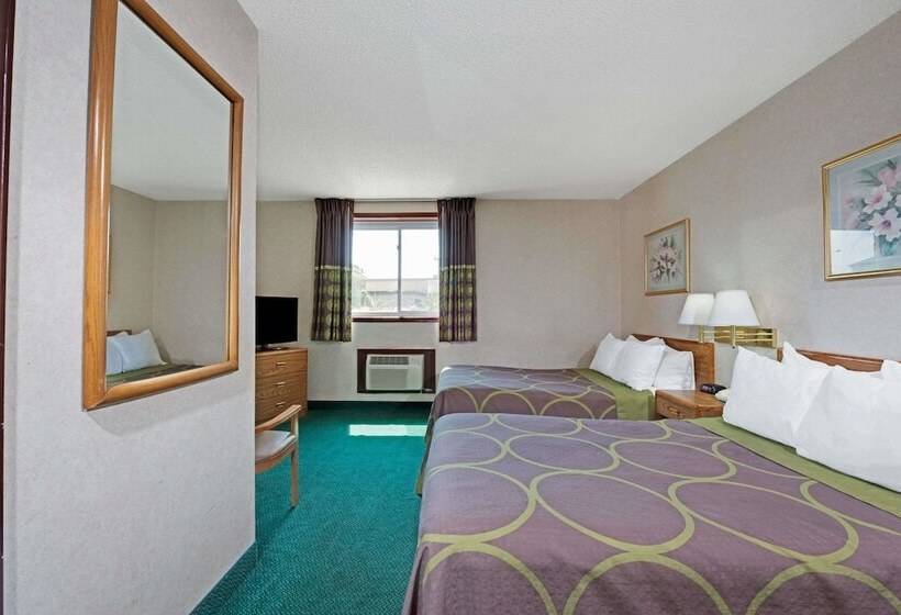 带2个双人床的标准工作室, Super 8 By Wyndham Kenmore/buffalo/niagara Falls Area