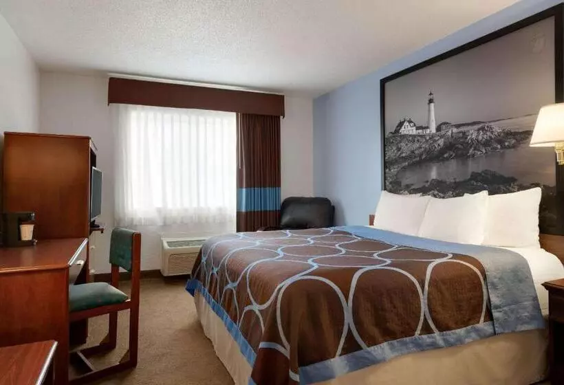 キングサイズベッドのスタンダードルーム, Super 8 By Wyndham Portland Me