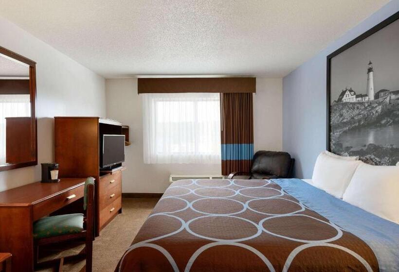 غرفة قياسية سرير كينج, Super 8 By Wyndham Portland Me