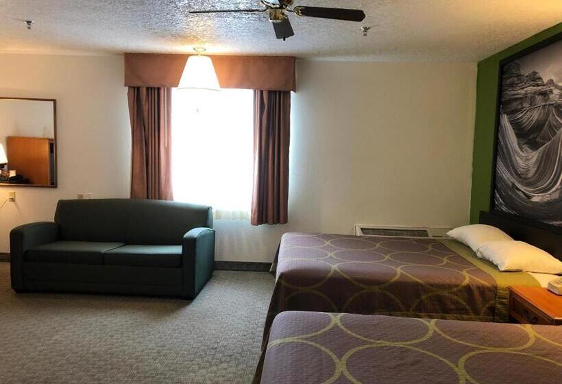 スタンダードスタジオ, Super 8 By Wyndham Price