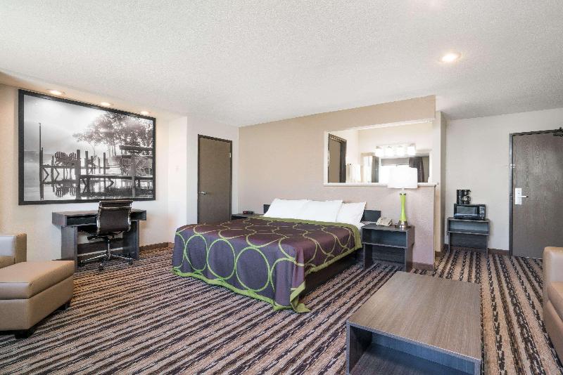 キングサイズベッドのスイートルーム, Super 8 By Wyndham Spirit Lake/okoboji