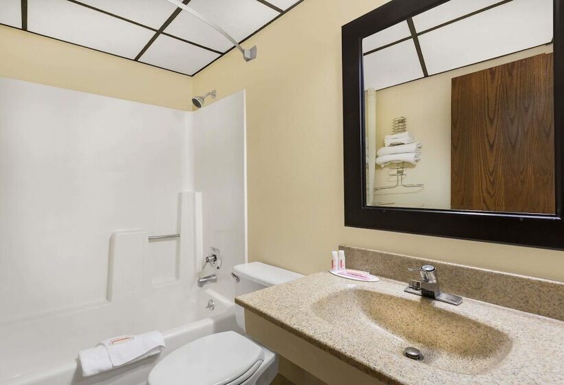 إستوديو قياسى, Travelodge By Wyndham Loveland/fort Collins Area