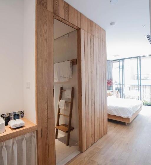 اتاق لوکس با بالکن, Mia Casa By Satori