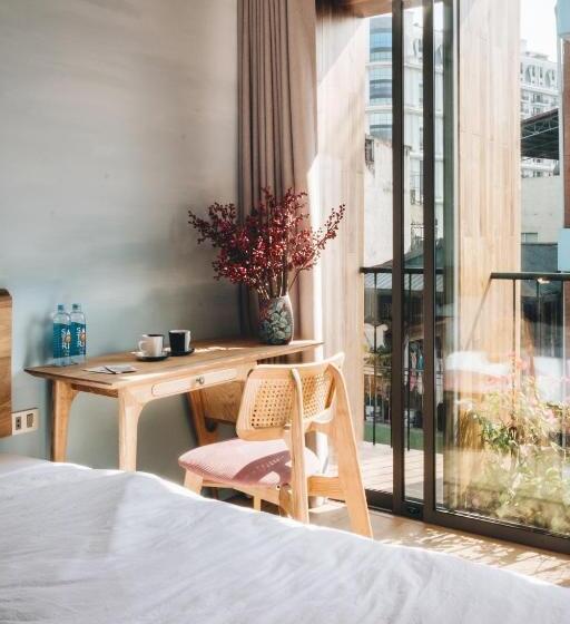 اتاق لوکس با بالکن, Mia Casa By Satori