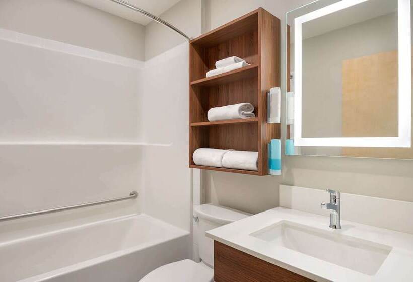 Номер Superior, Park Inn By Radisson, Kelowna