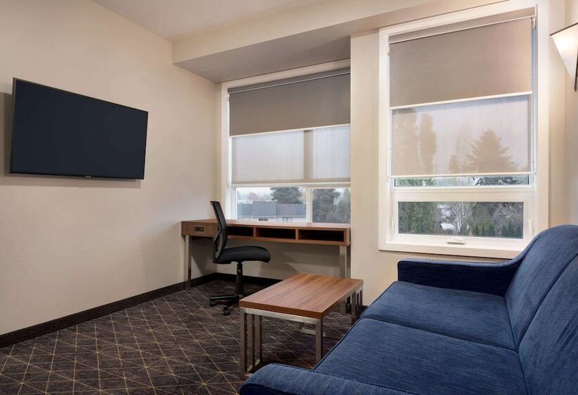 带2个卧室的套房, Park Inn By Radisson, Kelowna