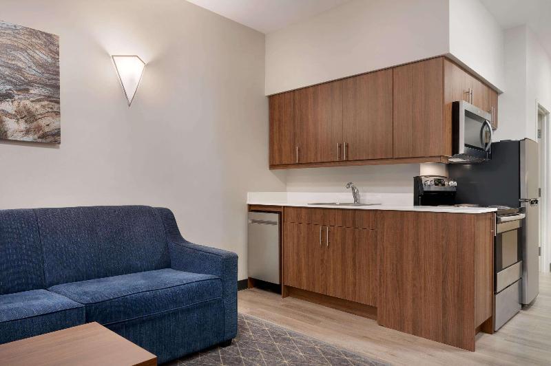 Люкс 2 Спальни, Park Inn By Radisson, Kelowna