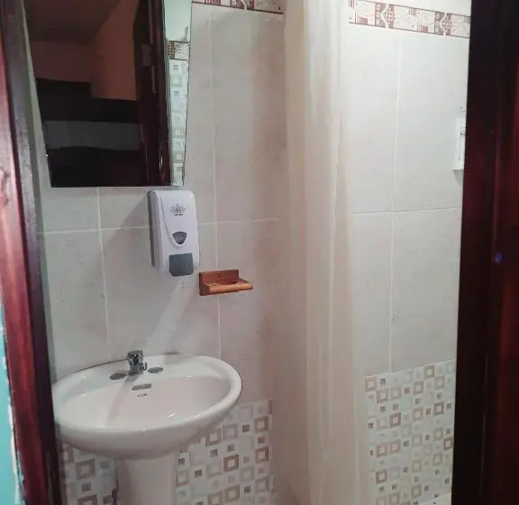 اتاق لوکس, Bluerock Hostal