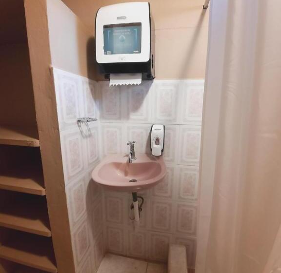 スタンダードルーム, Bluerock Hostal