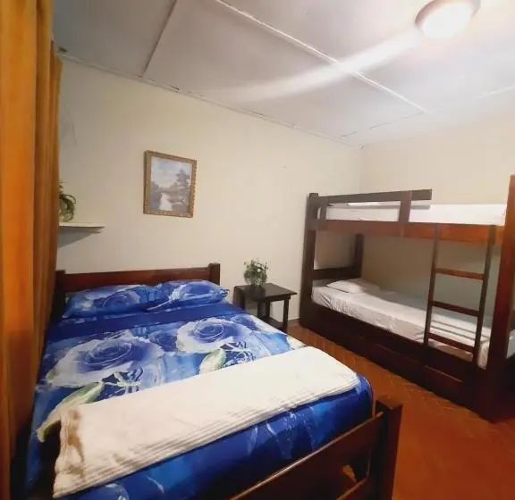اتاق استاندارد, Bluerock Hostal