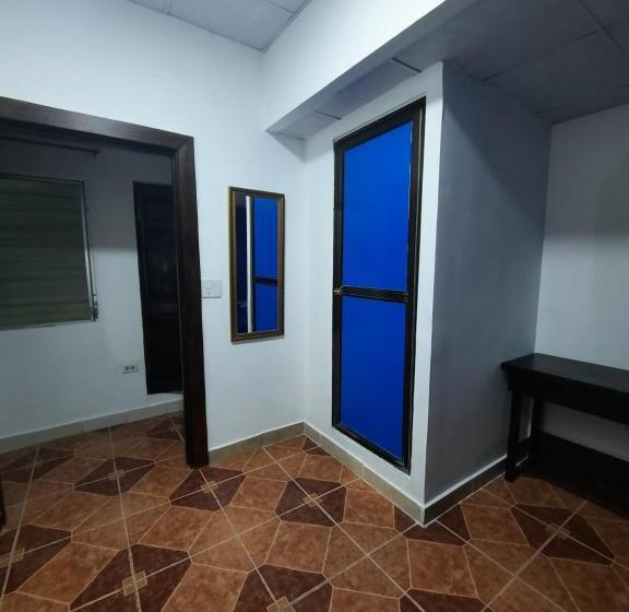 ベーシックルーム, Bluerock Hostal