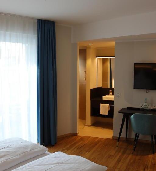 Номер Стандарт с Балконом, Einstein Hotel Am Römerpark