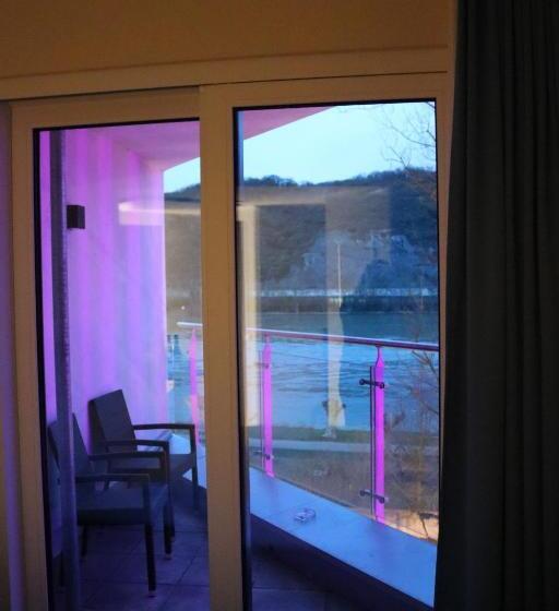 Deluxe room with river view, Einstein Hotel Am Römerpark