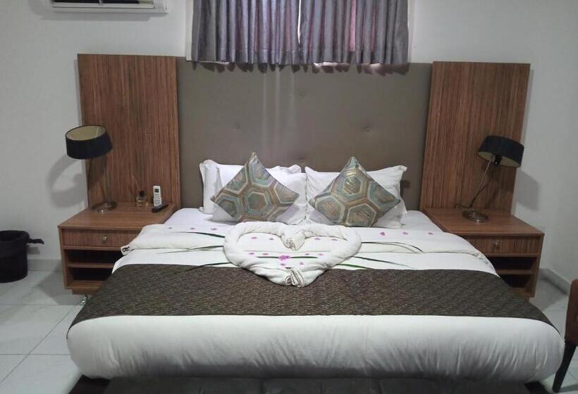 اتاق استاندارد با تخت بزرگ, Lifestyle18 Hotel And Shortlet Apartments