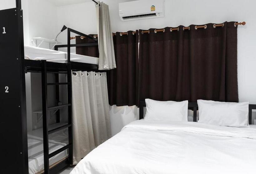 اتاق خانوادگی, Munruk Hostel