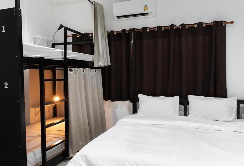 اتاق خانوادگی, Munruk Hostel