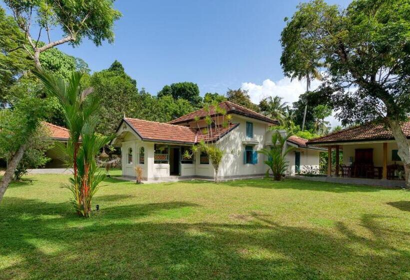 Suíte Vista Piscina, Stuthi Villa