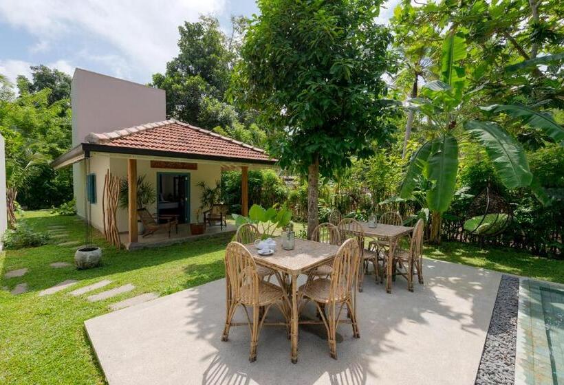 Suíte Vista Piscina, Stuthi Villa