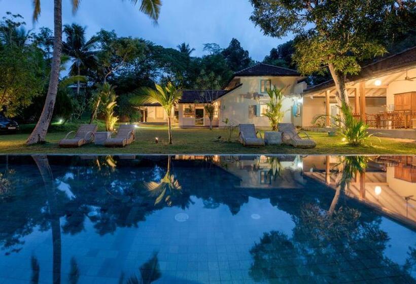 Suíte Vista Piscina, Stuthi Villa