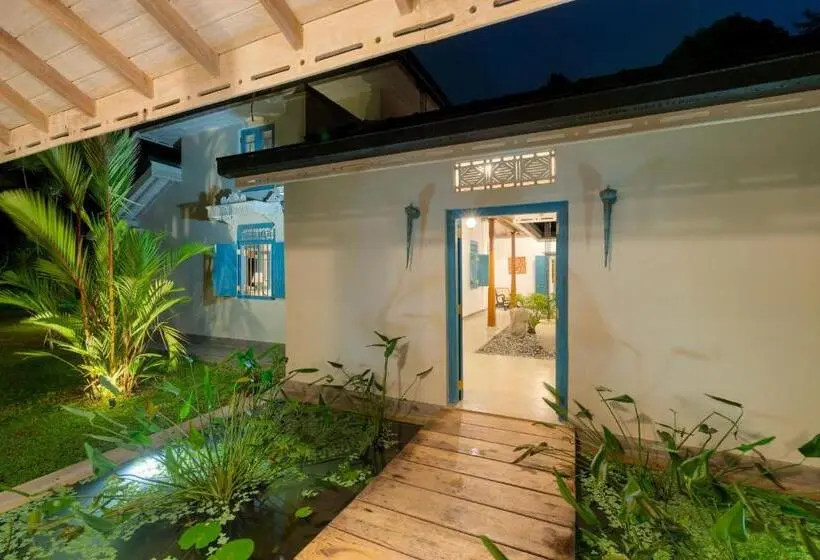 プールビュースイート, Stuthi Villa