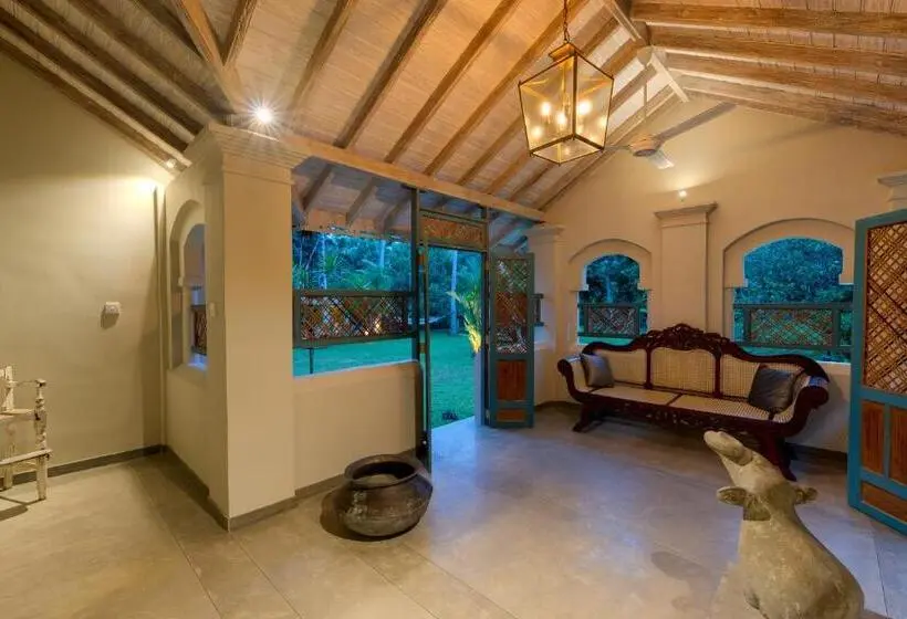 プールビュースイート, Stuthi Villa