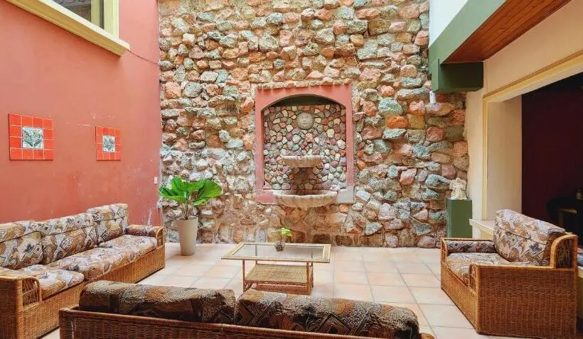 اتاق ساده سه نفره, Alsacia