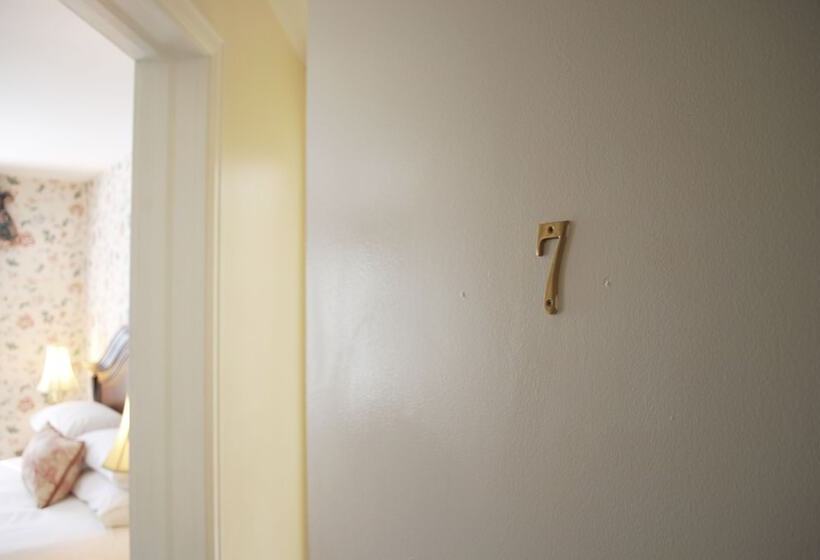 חדר דלוקס לארבעה, Anne S Washington Inn