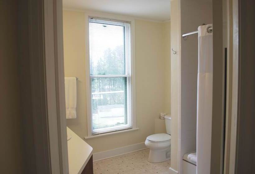 חדר דלוקס לארבעה, Anne S Washington Inn