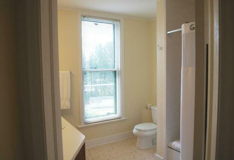 חדר דלוקס לארבעה, Anne S Washington Inn