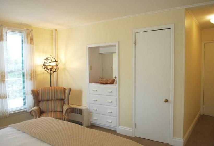 חדר סטנדרט עם מיטת קינג, Anne S Washington Inn