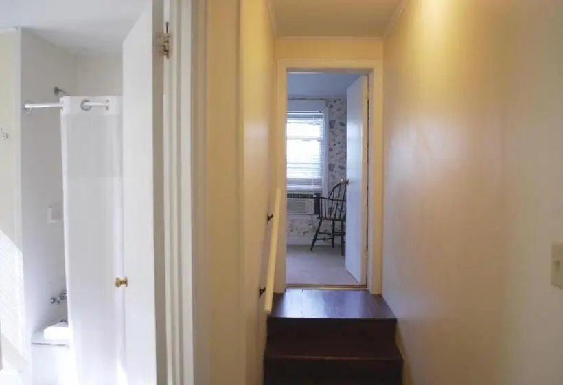 デラックスの4人部屋, Anne S Washington Inn