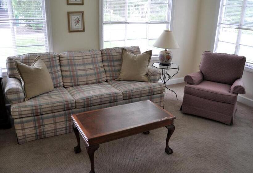 חדר סופריור לארבעה, Anne S Washington Inn