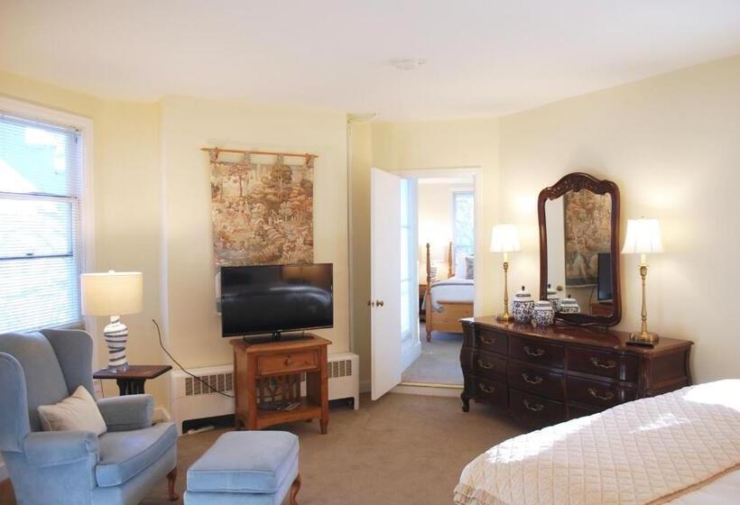 חדר דלוקס לשלושה, Anne S Washington Inn