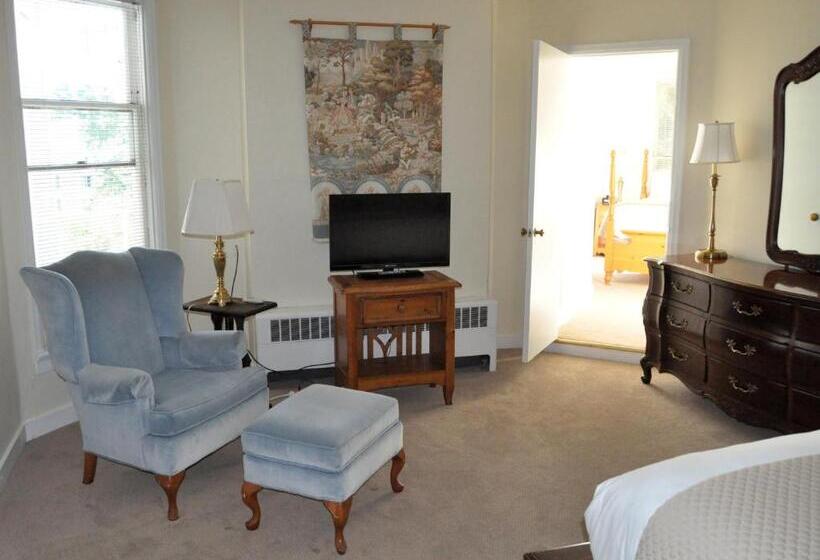 חדר דלוקס לשלושה, Anne S Washington Inn