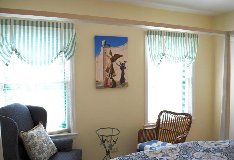 חדר דחוקס עם מיטת קינג, Anne S Washington Inn