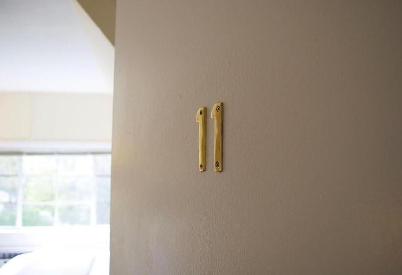 חדר סטנדרט עם מיטת קינג, Anne S Washington Inn