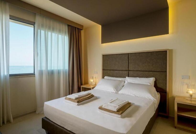 סוויטה נוף לים, Palace Lido Hotel & Suites