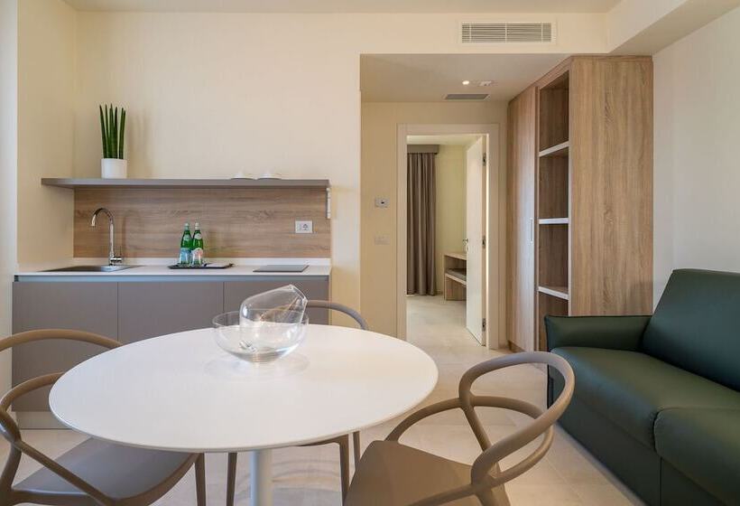 חדר משפחתי, Palace Lido Hotel & Suites