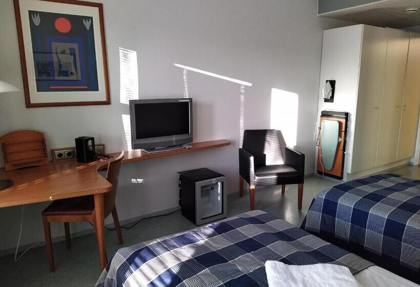 Номер Стандарт, West Side