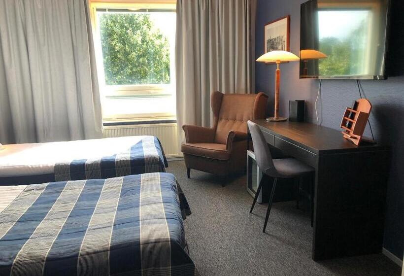 Номер Superior, West Side