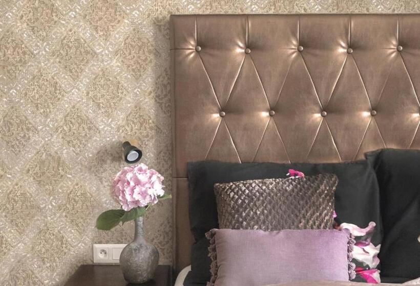 اتاق لوکس, Casa Perla